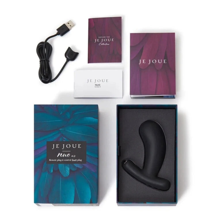 SEO-friendly ALT tag: Compact Je Joue Nuo remote control bullet vibrator with accessories, ideal for discreet pleasure and intimate wellness, featuring sleek design and easy-to-use controls.