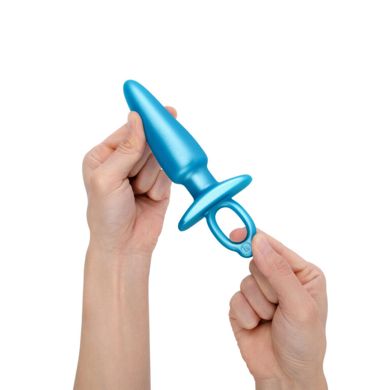 Blue pleasure bullet vibrator for women, compact and discreet sex toy, ideal for intimate stimulation, perfect for enhancing pleasure and sexual wellness.